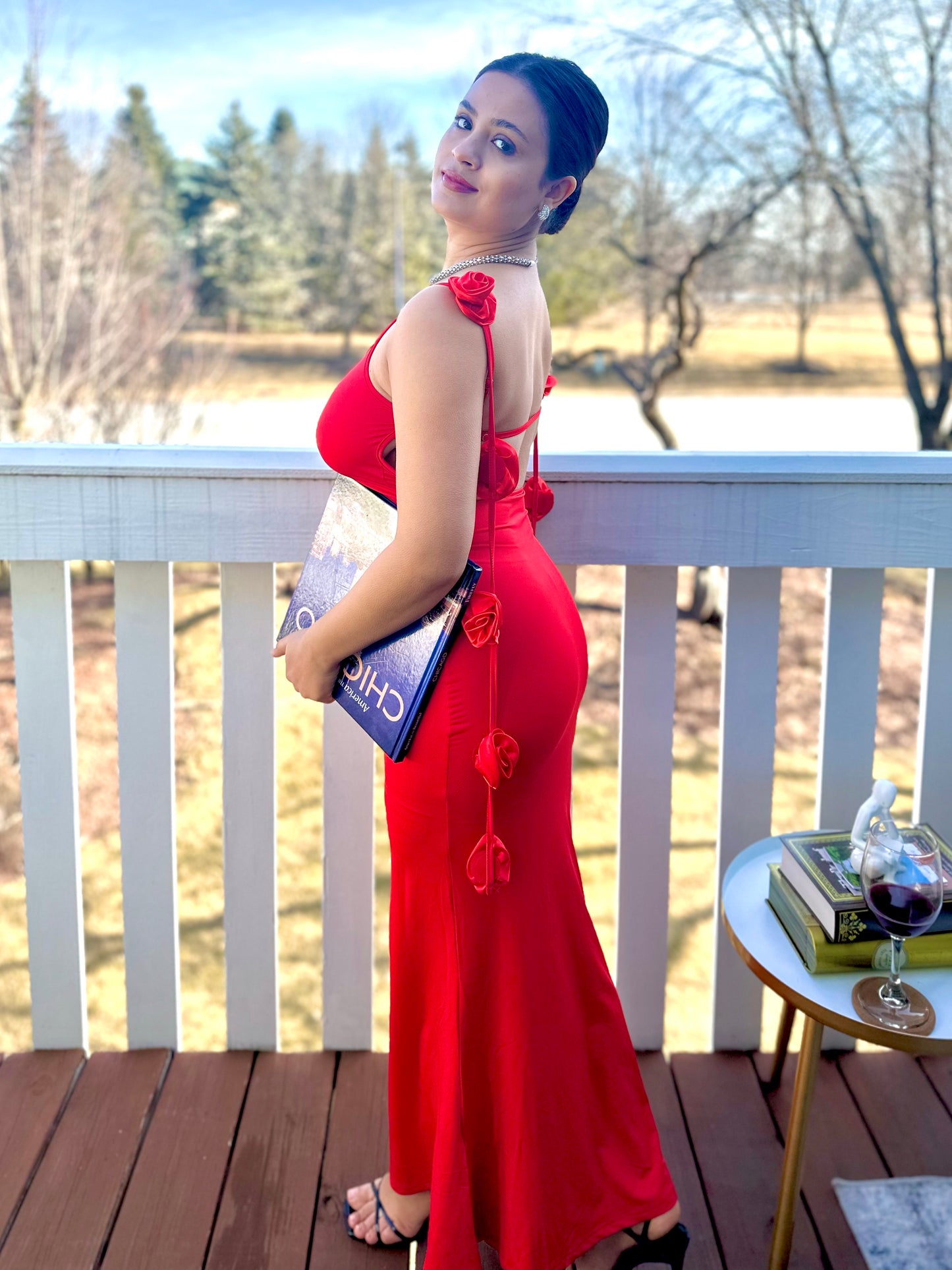 Backless floral accessorized bodycon maxi dress